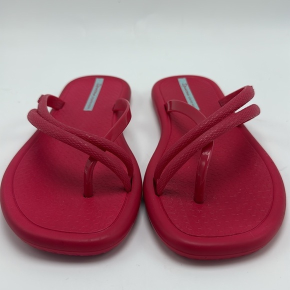 Ipanema pink flip flops size 8 - Picture 2 of 5